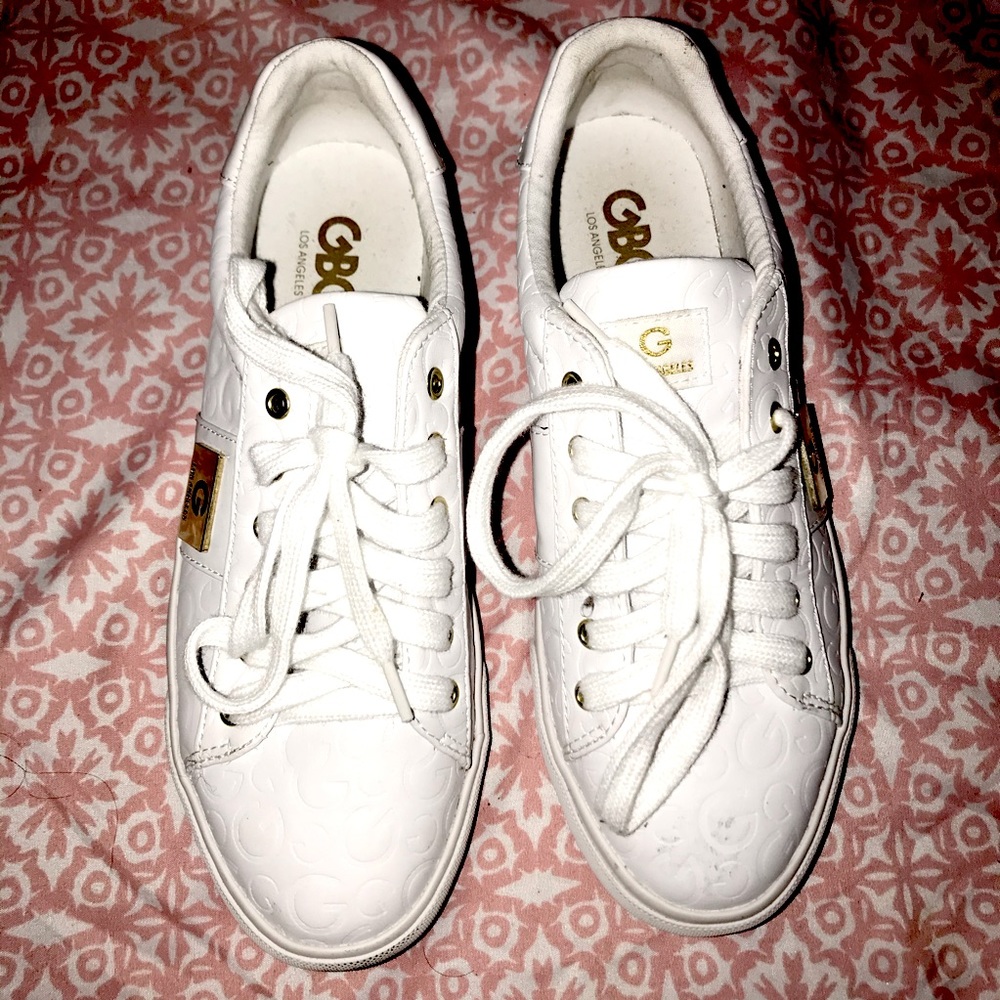Women’s shoes